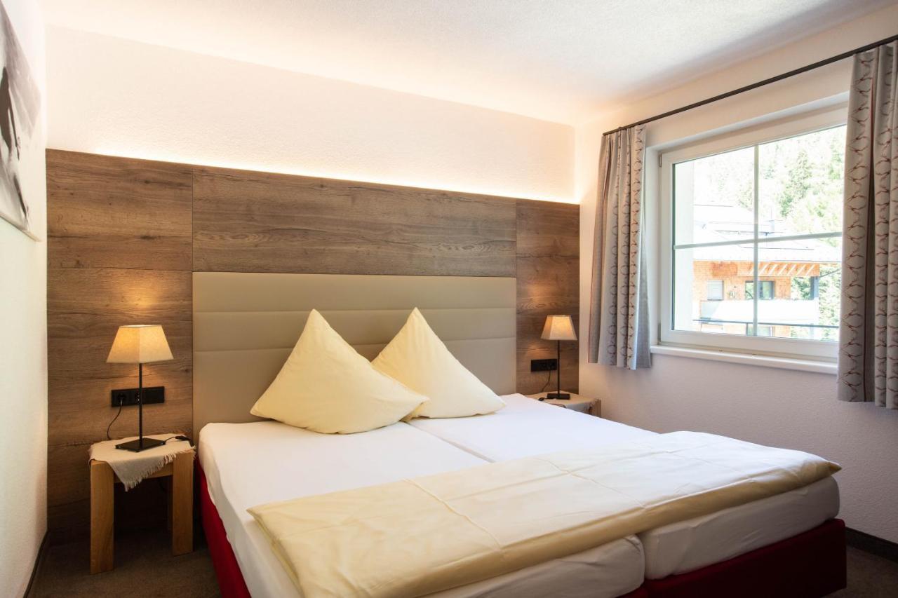 Hotel Midland St. Anton am Arlberg Zimmer foto